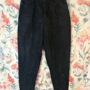 Vintage Women's Black High-Rise Jeans
